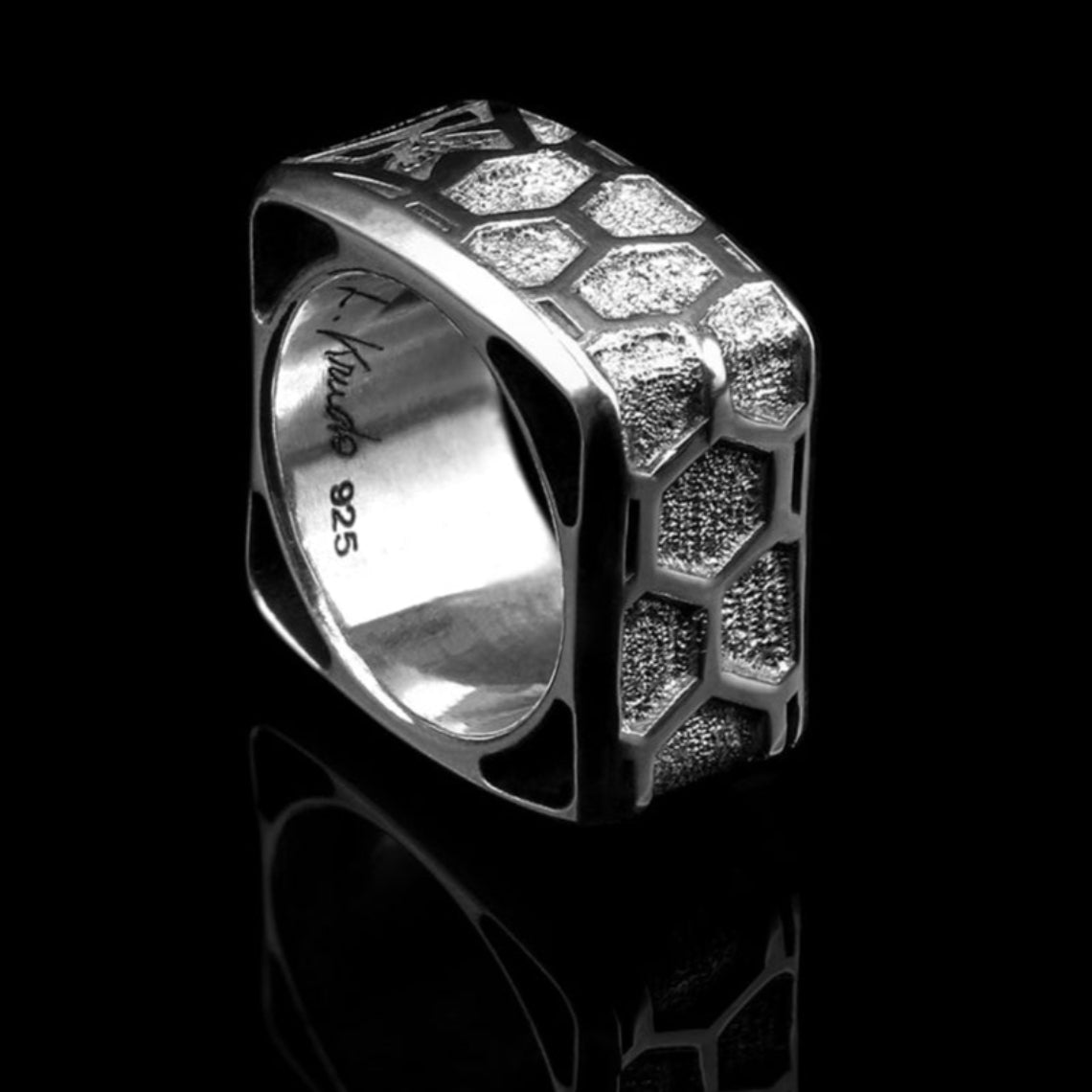 QUADRATO Ring-Honeycomb Personalized