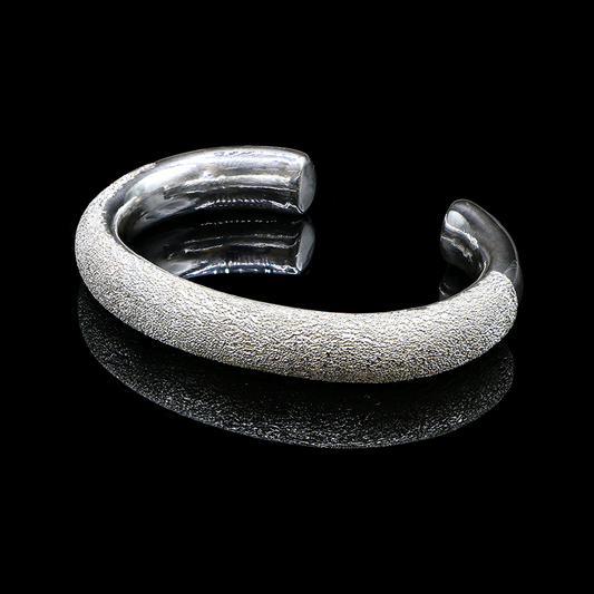 BRAVARO Stippled Cuff